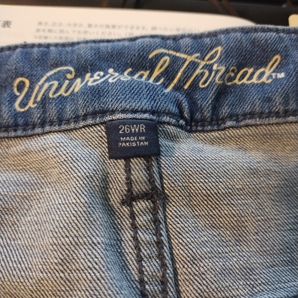Universal Thread Skinny Jeans, Size 26WR, Medium Wash - Picture 3 of 7